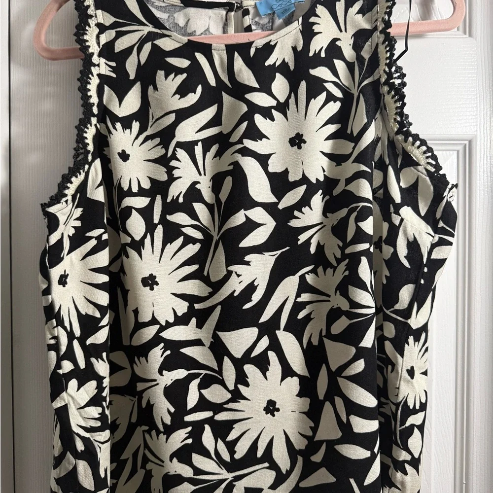 CeCe Black and White Floral Sleeveless Blouse - Picture 1 of 6